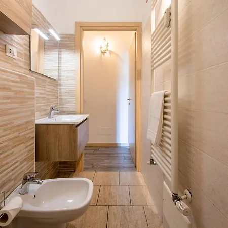 Apartment Dimora Camuzzoni *